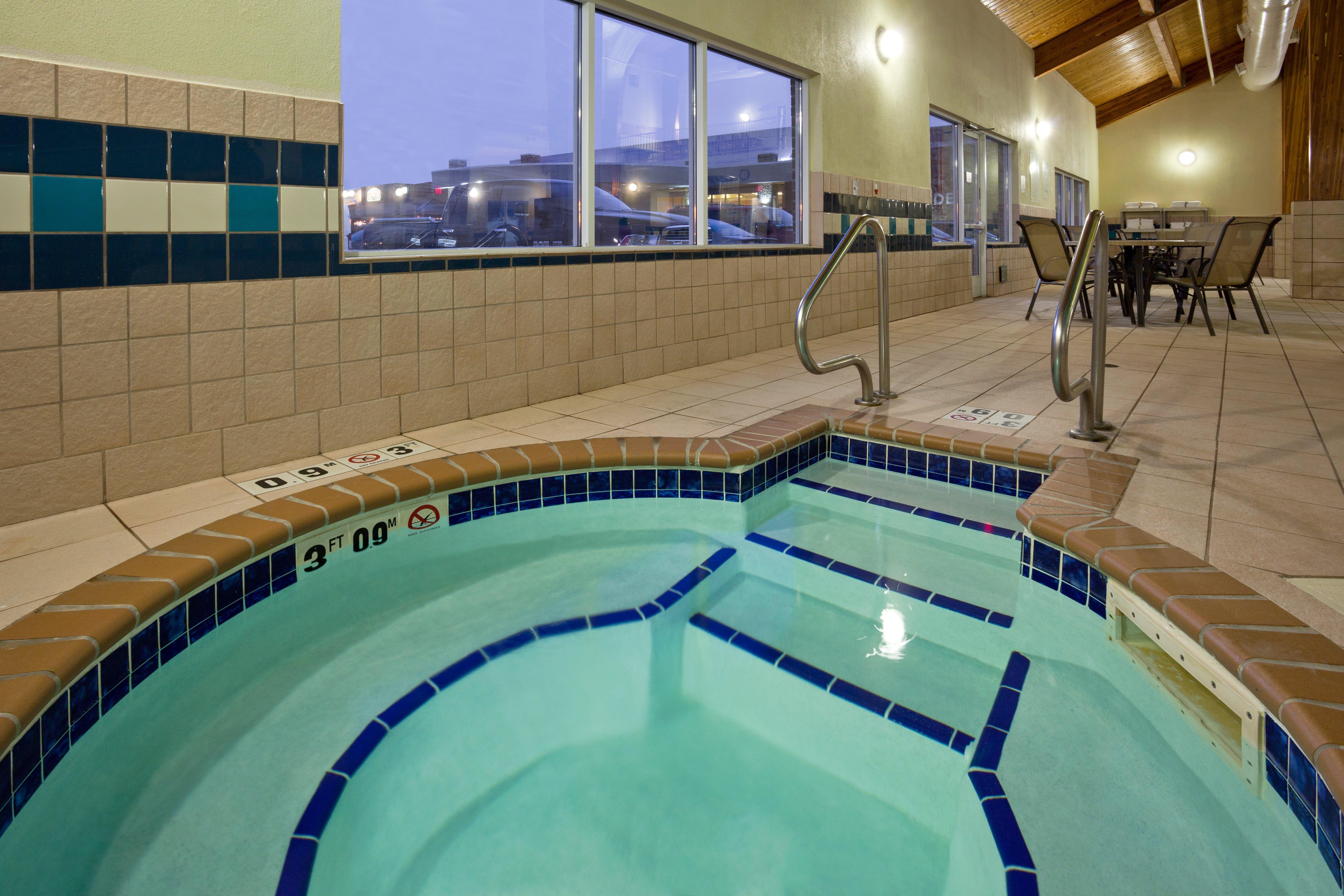 Holiday Inn Express & Suites Aberdeen By Ihg Екстериор снимка