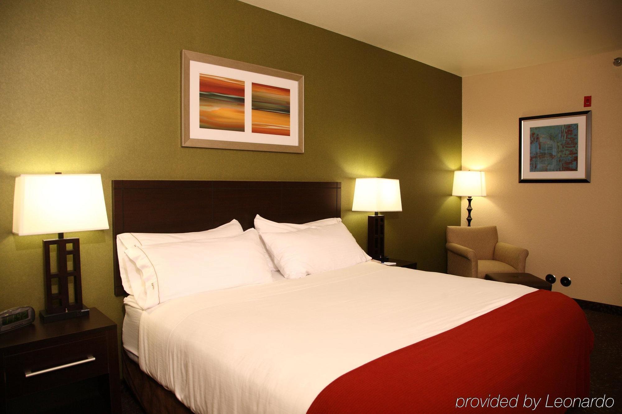 Holiday Inn Express & Suites Aberdeen By Ihg Екстериор снимка