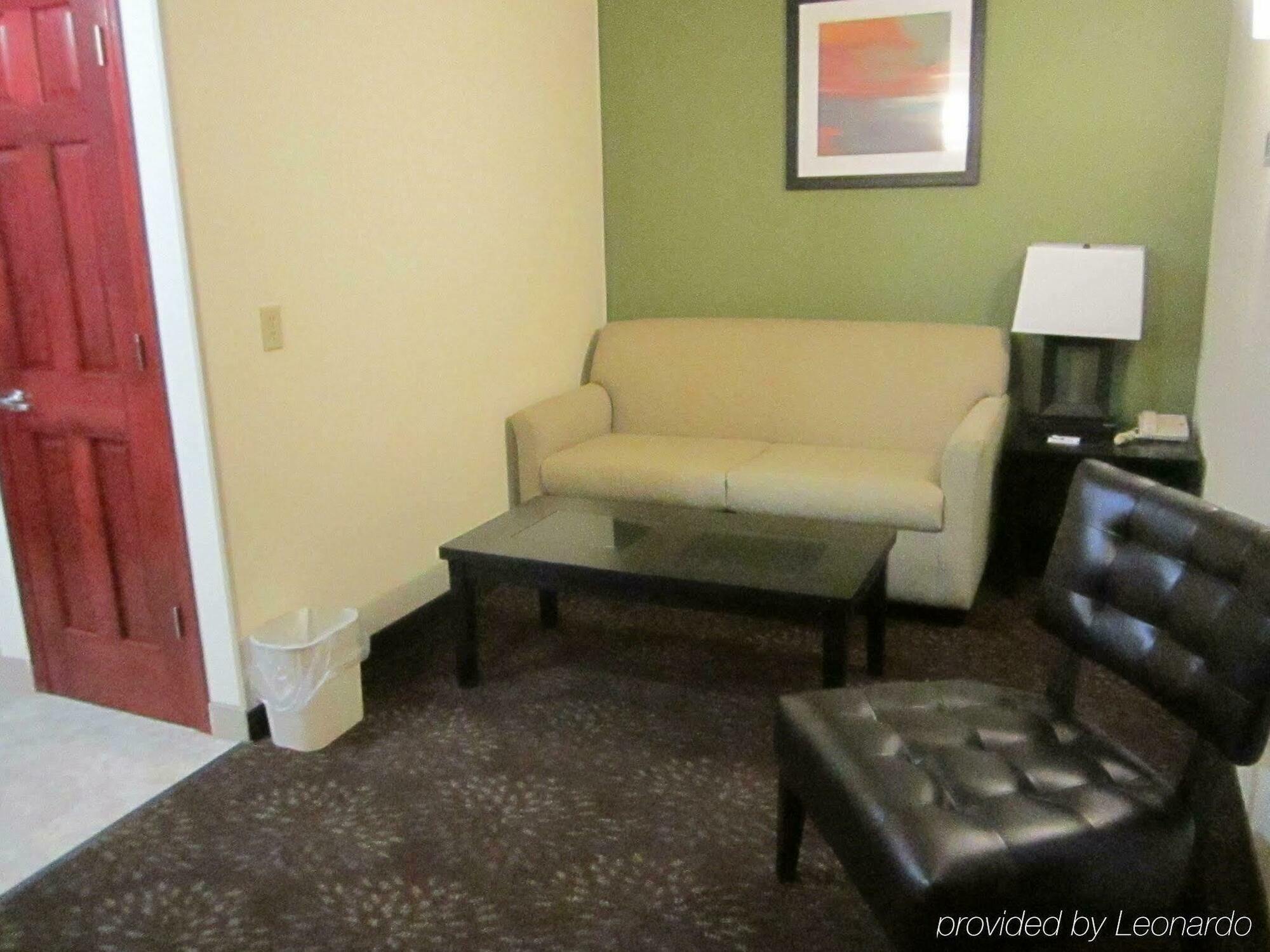 Holiday Inn Express & Suites Aberdeen By Ihg Екстериор снимка