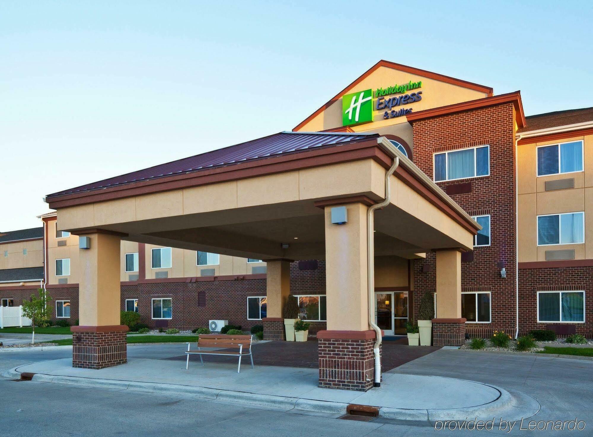 Holiday Inn Express & Suites Aberdeen By Ihg Екстериор снимка