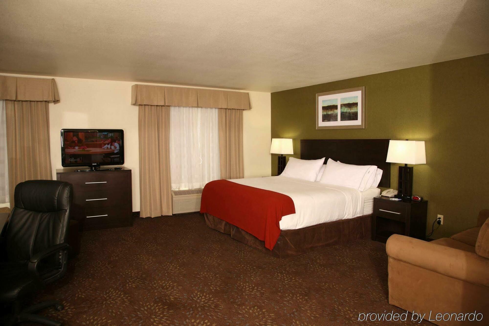 Holiday Inn Express & Suites Aberdeen By Ihg Екстериор снимка